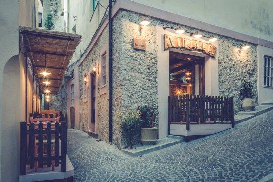 Vintage Pub & Restaurant