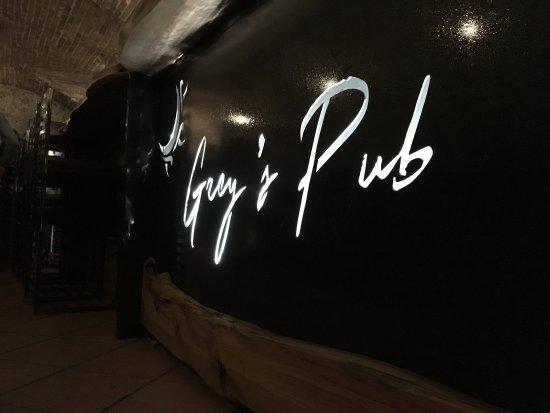 Grey's Pub