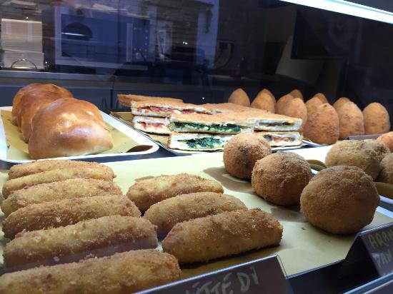 Via Del Corso Pizzeria Rosticceria