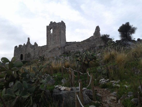 i Ruderi di Cirella