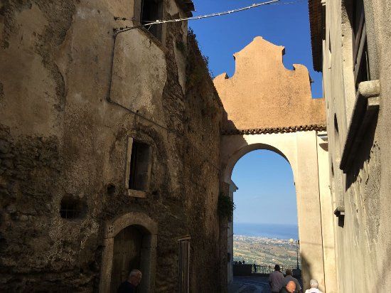 Porta delle Bombarde
