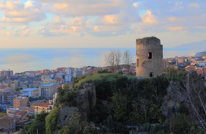 Castello-Torre di Paola